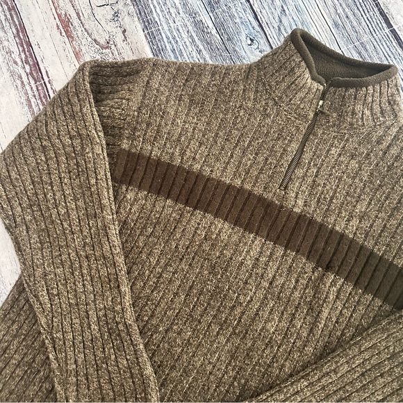 Vintage Y2K American Eagle Outfitters Men's Brown Ribbed 100% Wool Sweater - Picture 3 of 7